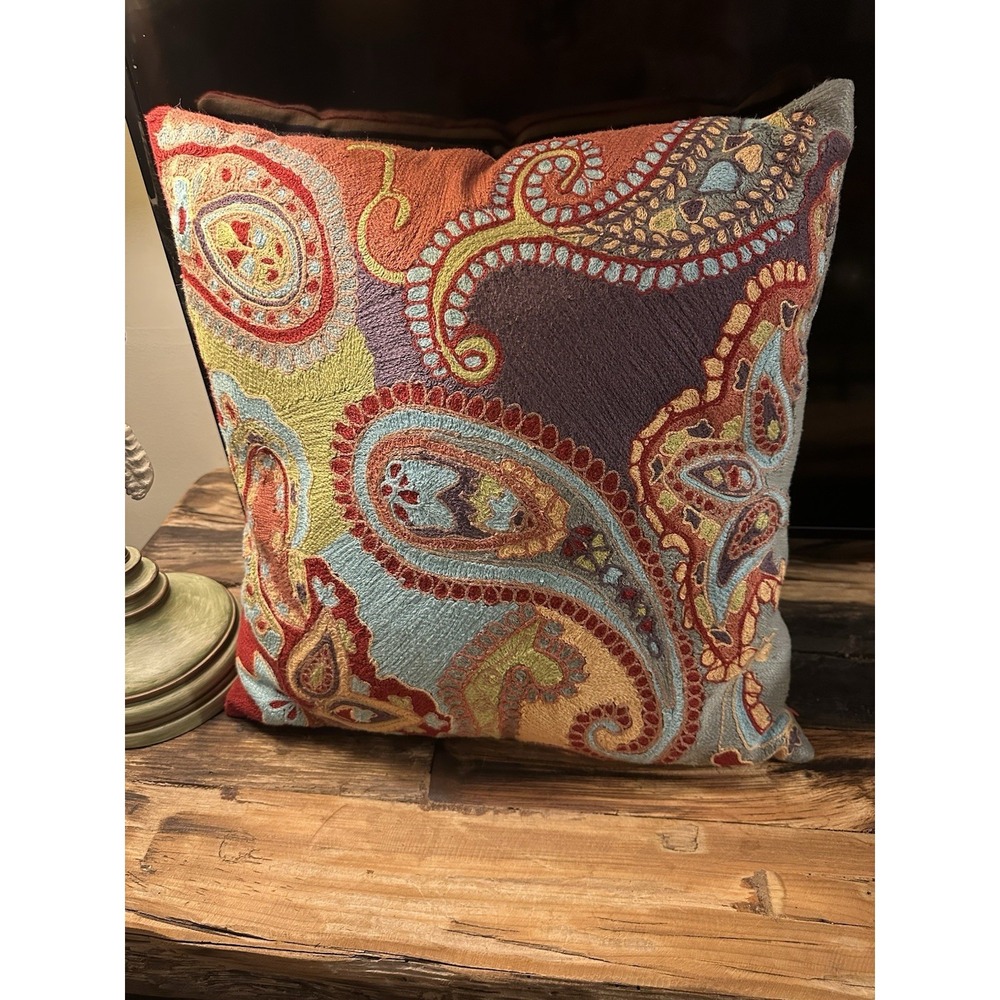 Pier 1 Imports‎ Embroidered Paisley 18x18 Coastal Southwest Sunroom Pillow Cover